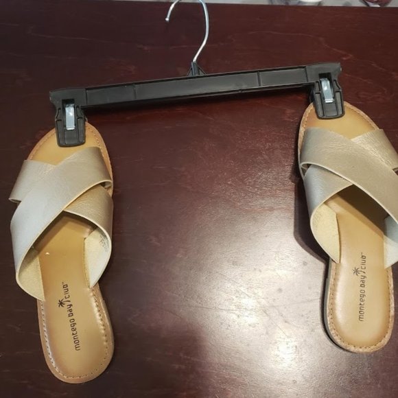 Montego Bay Club Gold Flip Flops Size 8 - Picture 1 of 5